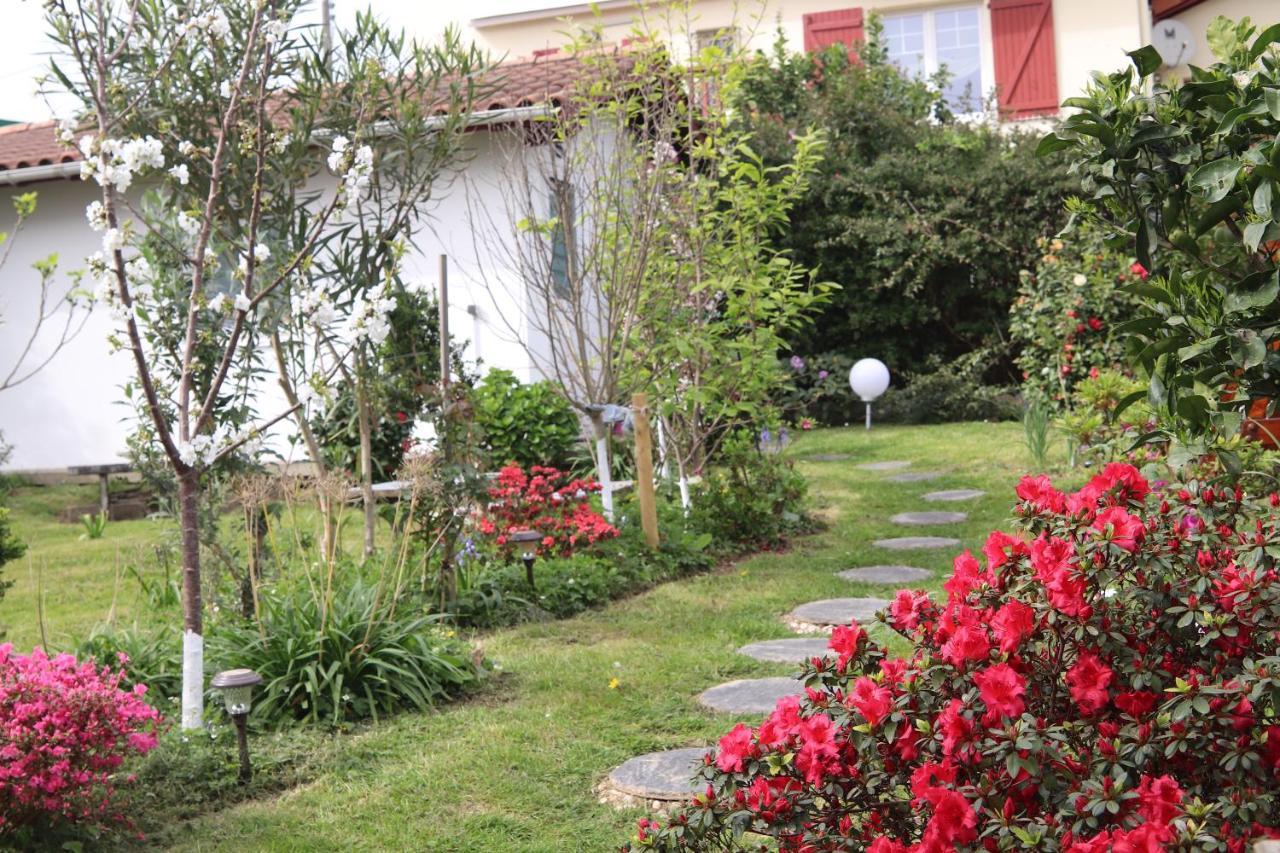 Chambres D'Hotes "Hor Dago" Pres De La Gare D'Hendaye Avec Le Petit-Dejeuner Εξωτερικό φωτογραφία